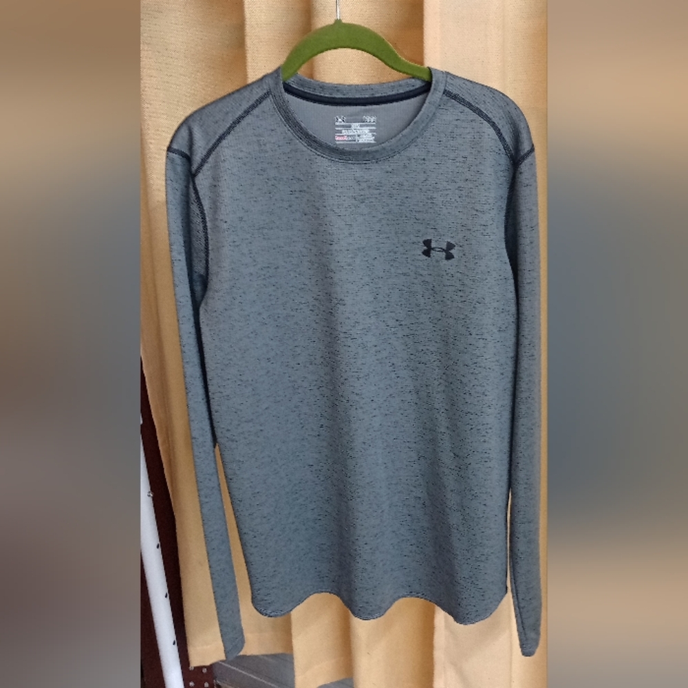 Under Armour Men's Gray Long Sleeve Shirt